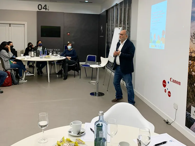 empresarias-galicia-jornada-personas-dificultad-empleo-13.webp